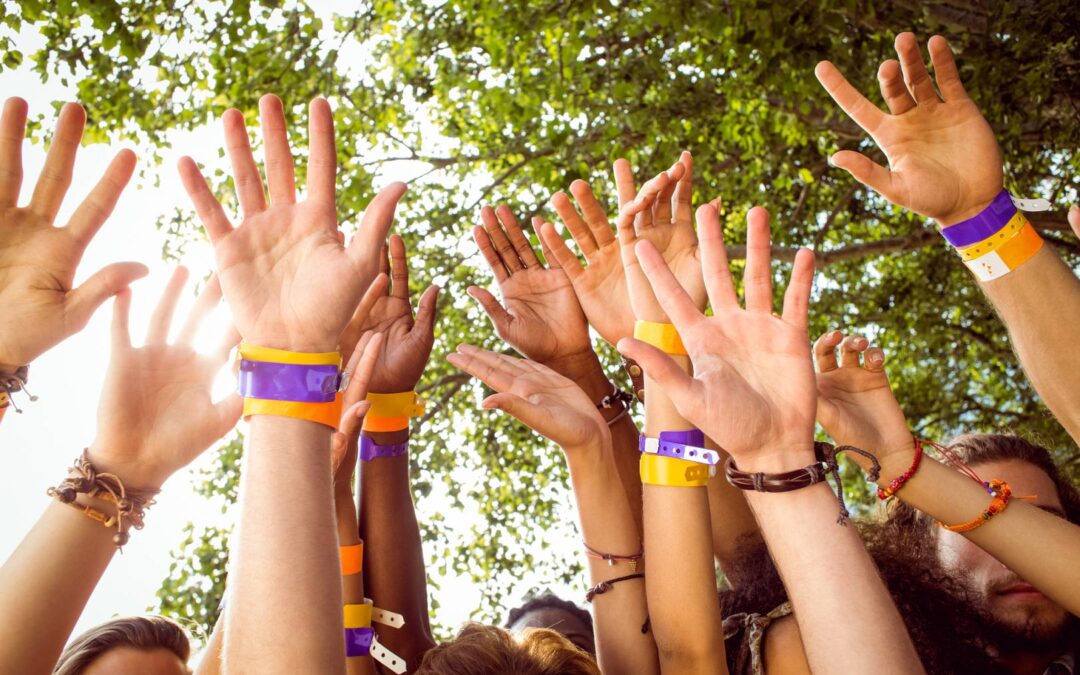 How to Choose the Right Wristbands for Your Music Festival: A Complete Guide
